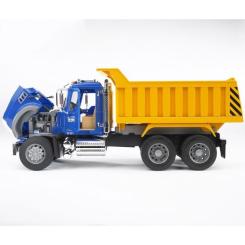 Спецтехника Bruder самосвал Mack Granite, 1:16 Фото 2