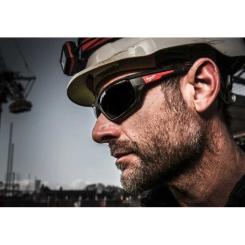 Защитные очки Milwaukee PERFORMANCE с покрытием AS/AF, затемненные Фото 6