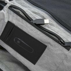 Чемодан Victorinox Travel Lexicon Titanium S Global USB Фото 6