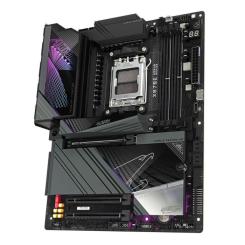 Материнская плата GIGABYTE X870E AORUS MASTER Фото 3