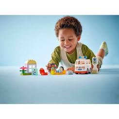 Конструктор LEGO DUPLO Town Скорая помощь и водитель Фото 5