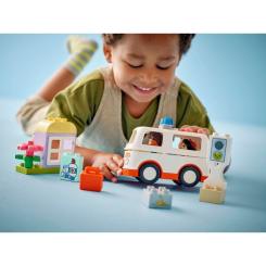 Конструктор LEGO DUPLO Town Скорая помощь и водитель Фото 6