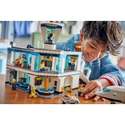 Конструктор LEGO City Аэропорт с самолетом Фото 10