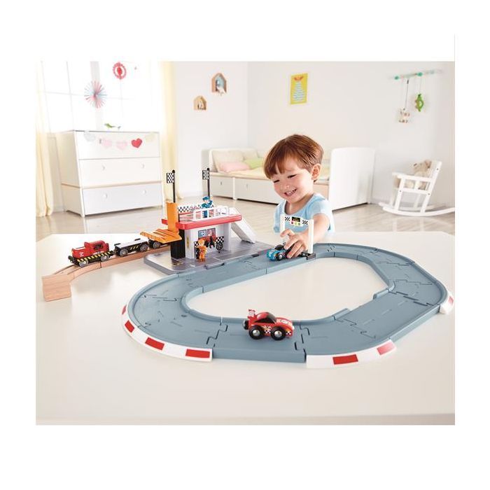 Автотрек Hape Гоночная трасса и станция Фото